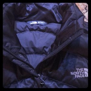 Women’s large north face vest!